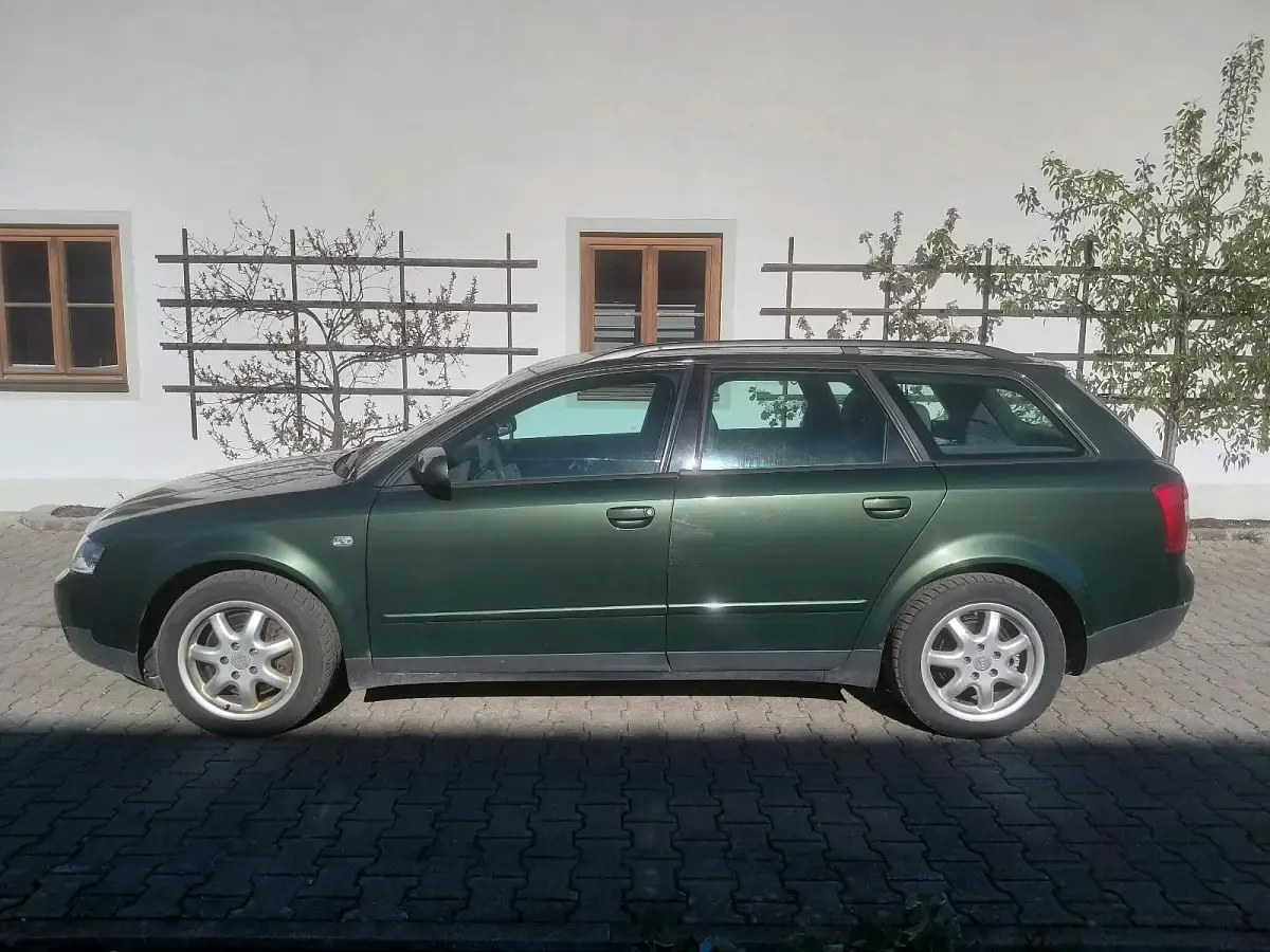 Gebraucht Audi A4 180 PS (132 kW) 2002 Grün Kombi