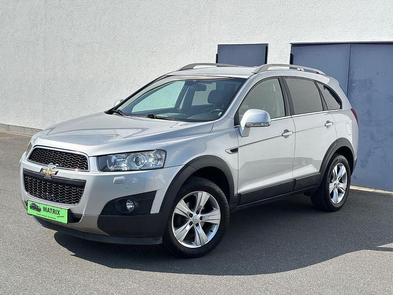 Grau Gebraucht 2013 Chevrolet Captiva LT SUV | 6.499 € (Guter Preis) - Bild 1/4