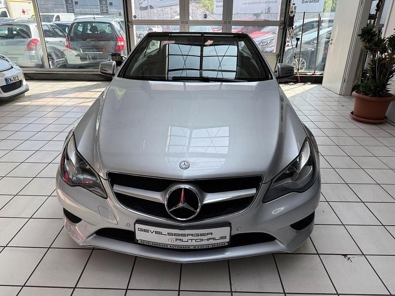 Gebraucht Mercedes E200 184 PS (135 kW) 2015 Iridiumsilber Cabrio