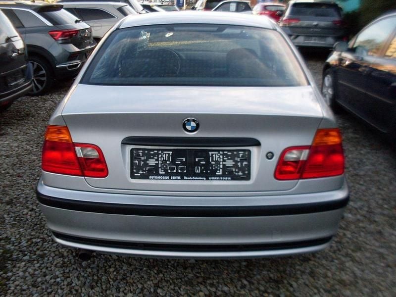 Gebraucht BMW 318 118 PS (86 kW) 1999 Silber Limousine