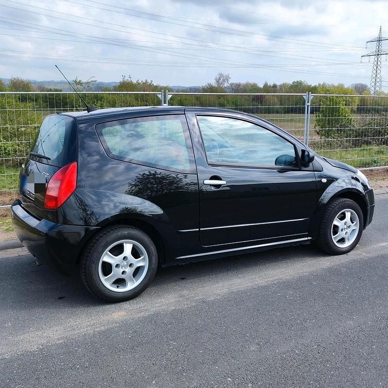 Second-hand Citroën C2 60 CP (44 kW) 2004 Negru Hatchback