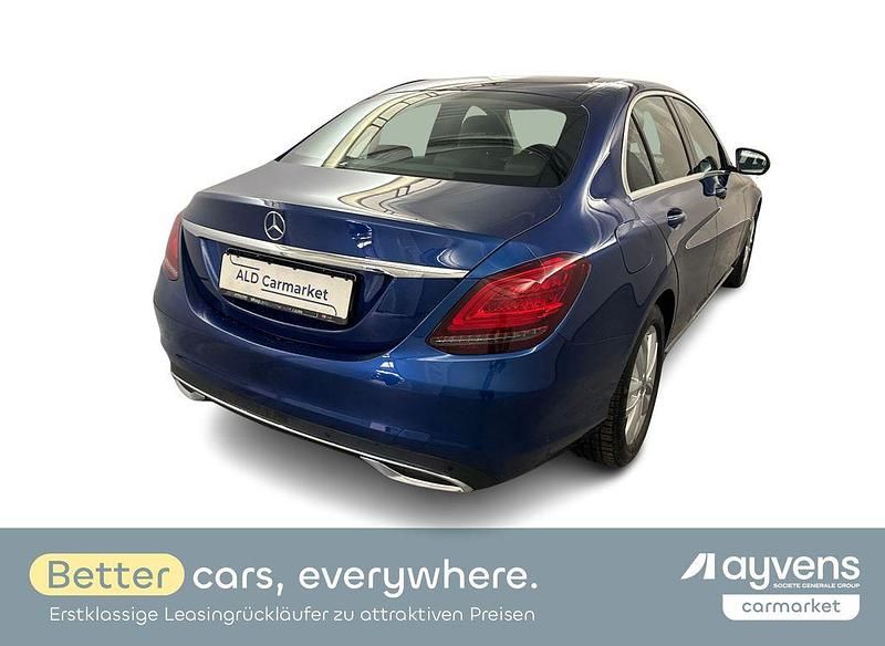 Gebraucht Mercedes C200 Avantgarde 184 PS (135 kW) 2021 Blau Limousine