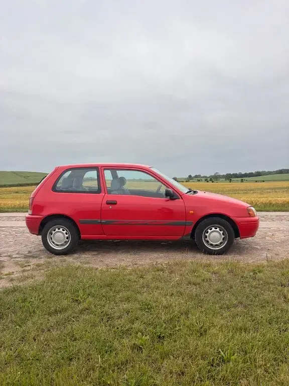 Gebraucht Toyota Starlet 75 PS (55 kW) 1998 Rot Kleinwagen