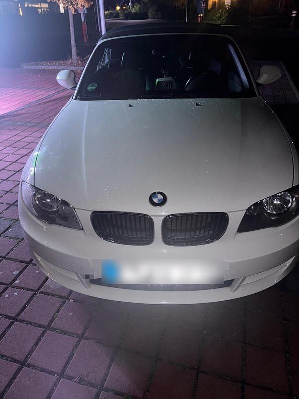 Weiß Gebraucht 2010 BMW 118 Cabriolet M Sport Cabrio | 6.100 € (Fairer Preis) - Bild 1/4
