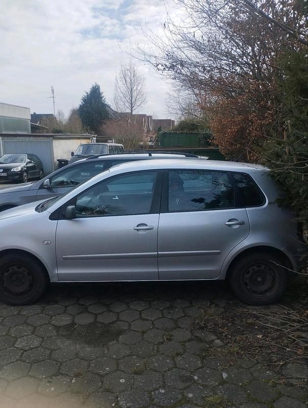 Gebraucht VW Polo 54 PS (39 kW) 2004 Silber Kleinwagen