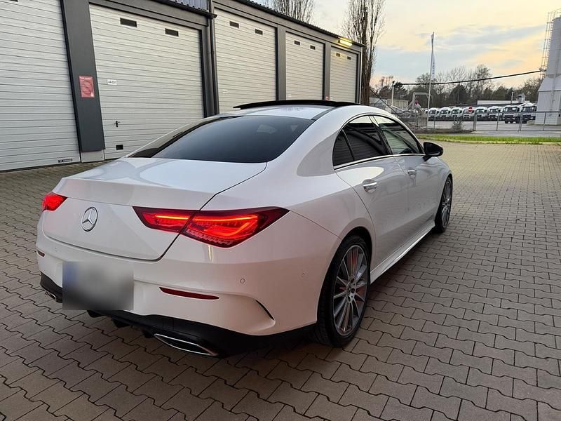 Gebraucht Mercedes CLA220 AMG line 190 PS (139 kW) 2019 Weiß Limousine