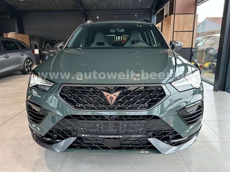 Neu Cupra Ateca VZ 300 PS (220 kW) 2026 Dark forest grün metallic SUV