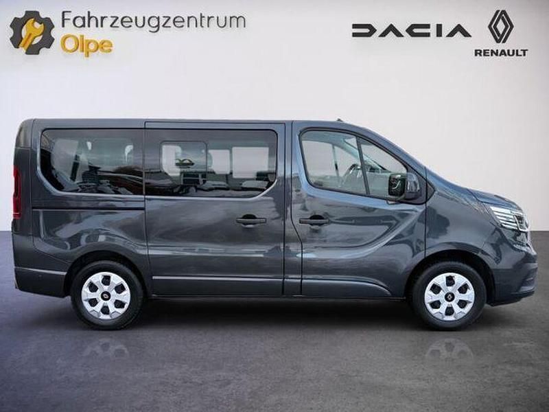 Second-hand Renault Trafic Evolution 150 CP (110 kW) 2024 Gri Monovolum