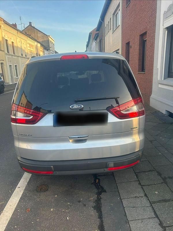 Gebraucht Ford Galaxy Titanium 160 PS (117 kW) 2014 Silber Van / Kleinbus
