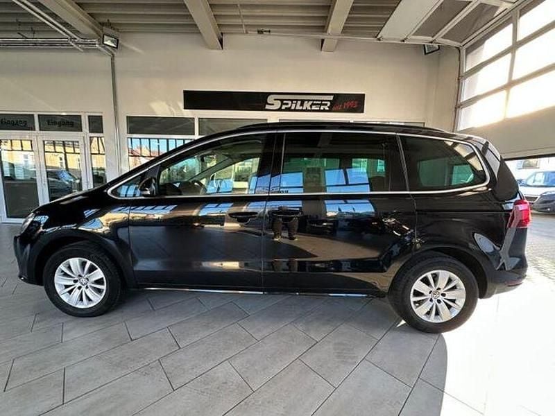 Gebraucht VW Sharan Comfortline 184 PS (135 kW) 2018 Schwarz Van / Kleinbus
