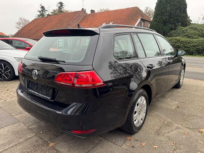 Gebraucht VW Golf VII Trendline 110 PS (80 kW) 2015 Schwarz Kombi