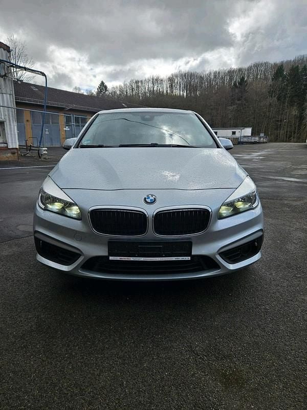 Gebraucht BMW 218 150 PS (110 kW) 2015 Grau Kombi