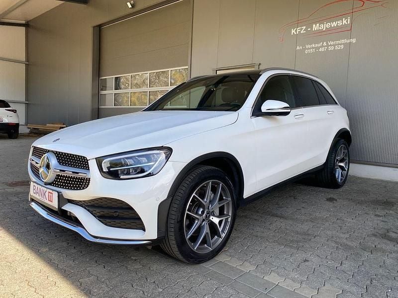 Gebraucht Mercedes GLC300 258 PS (189 kW) 2021 Weiß SUV
