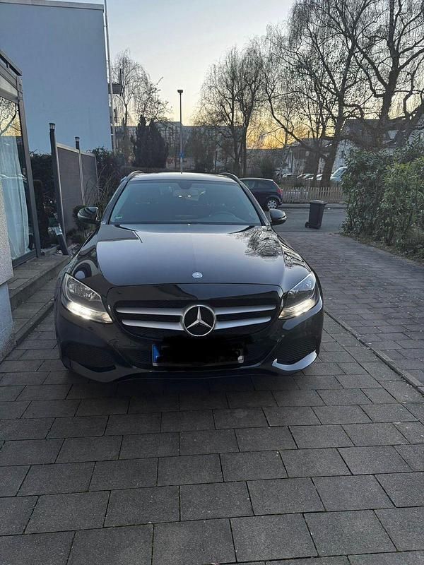 Gebraucht Mercedes C220 170 PS (125 kW) 2015 Schwarz Kombi