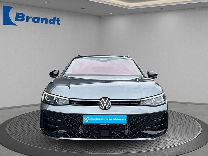 Gebraucht VW Passat R-line Plus 193 PS (141 kW) 2025 Grau Kombi