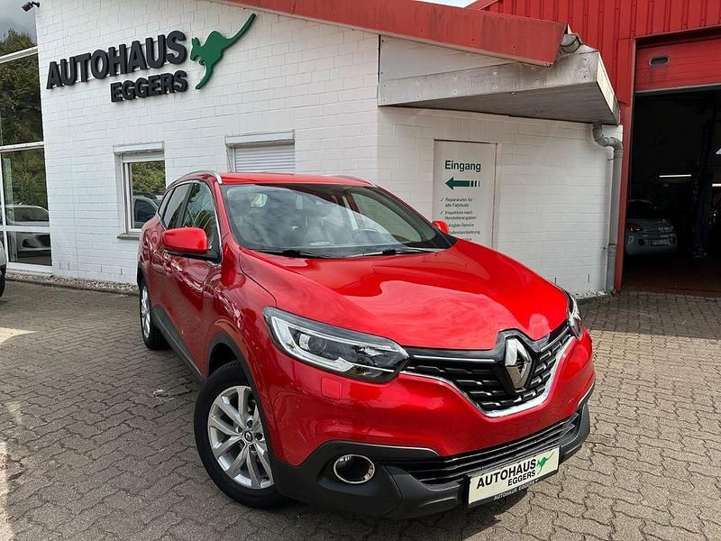Rot Gebraucht 2017 Renault Kadjar Experience SUV | 13.890 € (Fairer Preis) - Bild 1/4