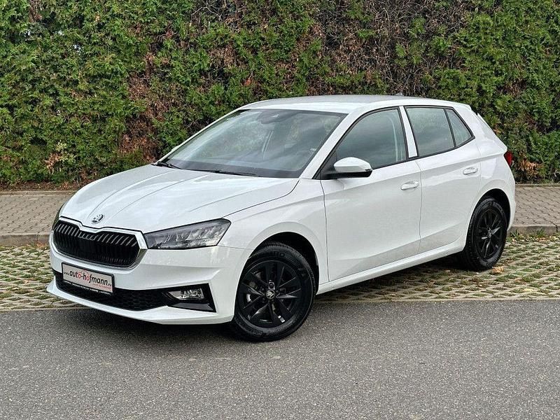 Neu Skoda 105 95 PS (69 kW) 2026 Weiß Limousine