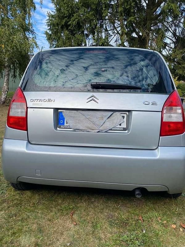 Gebraucht Citroën C2 Comfort 73 PS (53 kW) 2008 Grau Kleinwagen