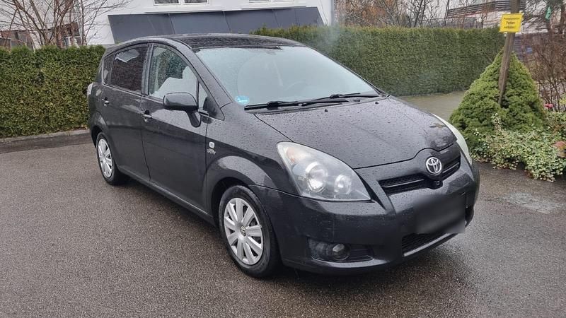 Schwarz Gebraucht 2008 Toyota Corolla Verso Van / Kleinbus | 1.650 € (Fairer Preis) - Bild 1/4