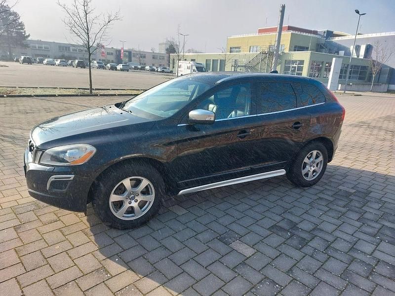 Schwarz Gebraucht 2013 Volvo XC60 R-Design SUV | 12.500 € (Fairer Preis) - Bild 1/4