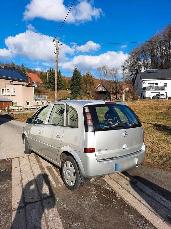Gebraucht Opel Meriva 105 PS (77 kW) 2008 Silber Van / Kleinbus