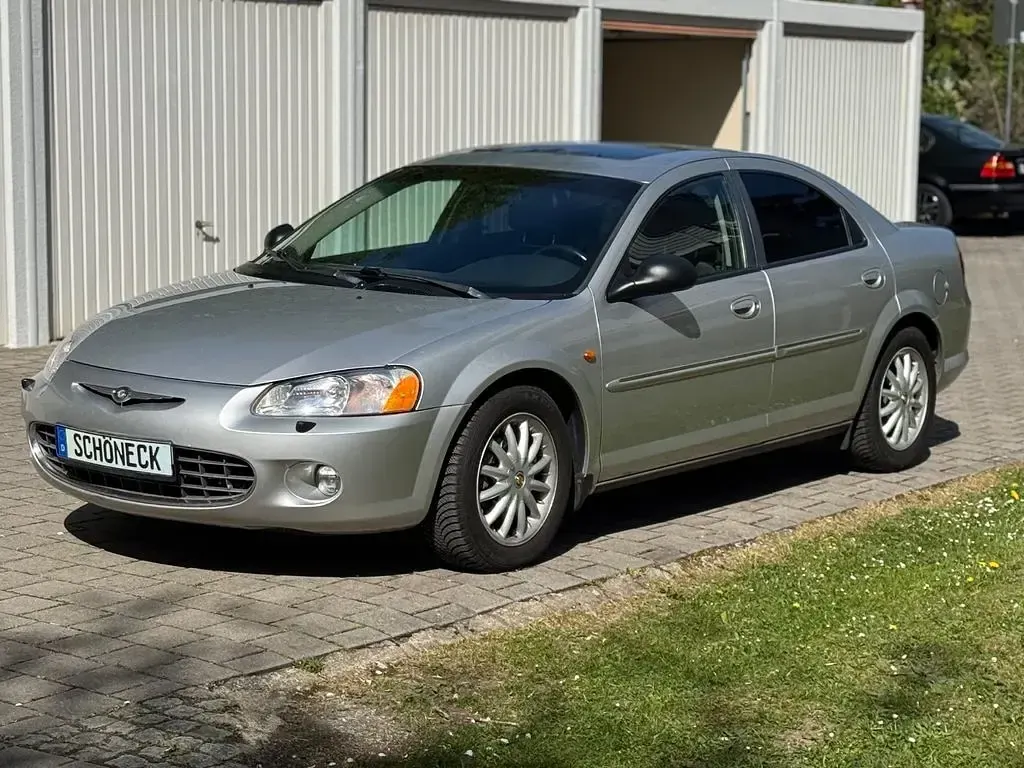 Second-hand Chrysler Sebring 203 CP (149 kW) 2004 Berlinǎ