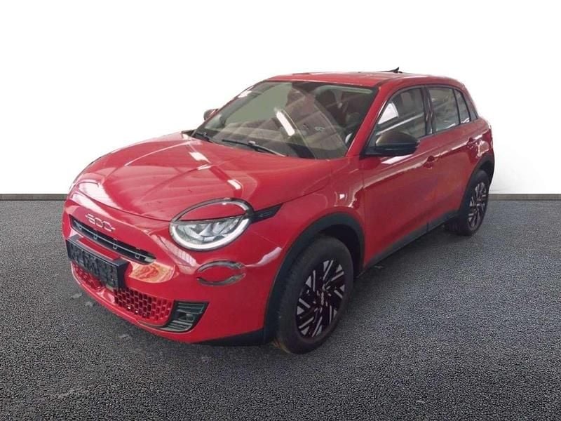 Gebraucht Fiat 125 101 PS (74 kW) 2024 Rot SUV