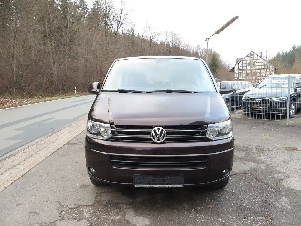 Gebraucht VW T5 Comfortline 179 PS (131 kW) 2013 Violett Van