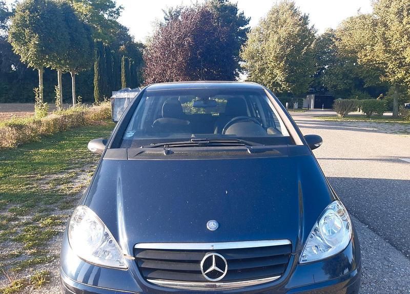 Blau Gebraucht 2005 Mercedes A150 Kleinwagen | 1.900 € (Superpreis) - Bild 1/3