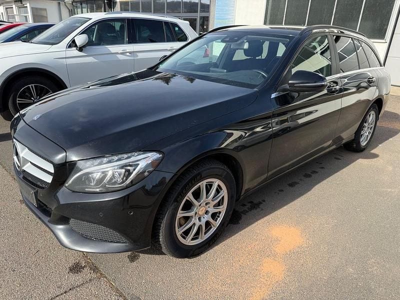 Gebraucht Mercedes C250 204 PS (150 kW) 2015 Schwarz Limousine