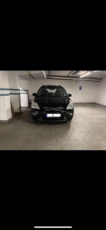 Schwarz Gebraucht 2008 Kia Carens Van / Kleinbus | 7.000 € - Bild 1/4