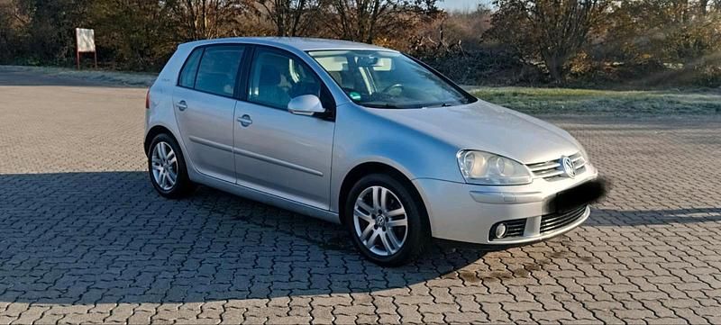 Gebraucht VW Golf V Trendline 102 PS (75 kW) 2007 Silber Kleinwagen