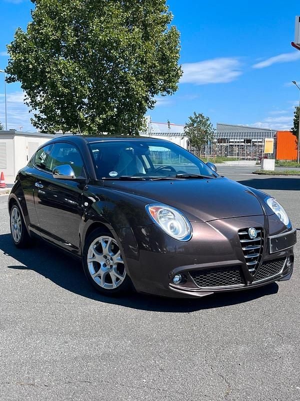 Braun Gebraucht 2012 Alfa Romeo MiTo Kleinwagen | 3.700 € (Fairer Preis) - Bild 1/4