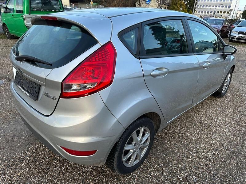 Gebraucht Ford Fiesta 60 PS (44 kW) 2010 Grau Limousine