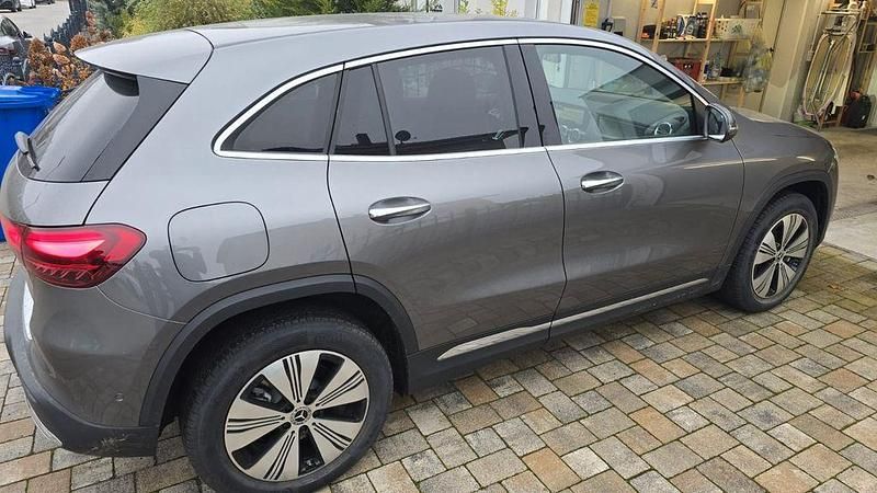 Neu Mercedes EQA250+ Advanced Plus 139 kW (190 PS) 2025 Grau SUV