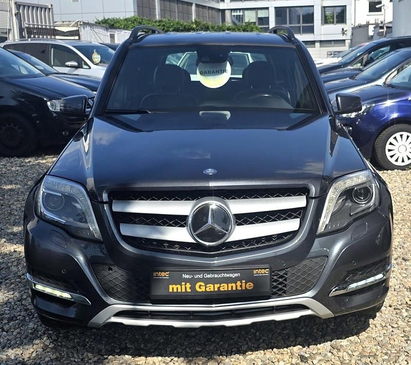 Tenoritgrau Gebraucht 2014 Mercedes GLK220 SUV | 17.300 € (Fairer Preis) - Bild 1/4