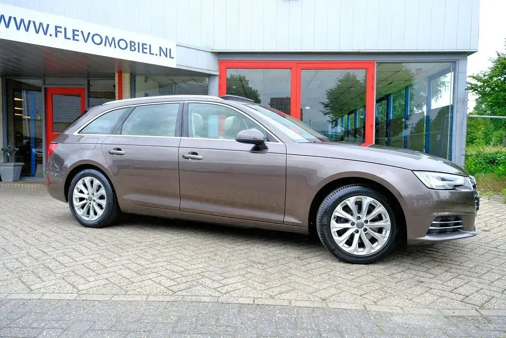 Gebraucht Audi A4 Design 150 PS (110 kW) 2016 Braun Kombi