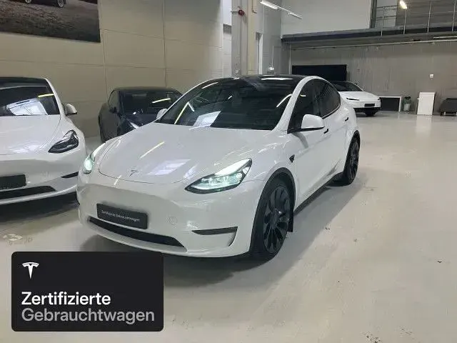 Occasion Tesla Model Y Performance 392 kW (533 ch) 2023 Blanc SUV