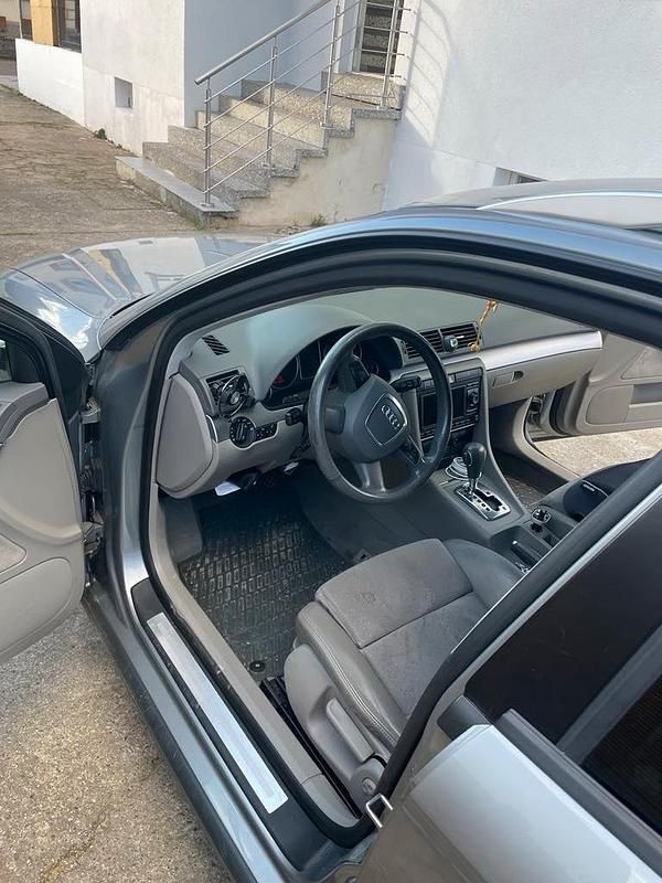 Gebraucht Audi A4 Comfort 140 PS (102 kW) 2005 Grau Kombi