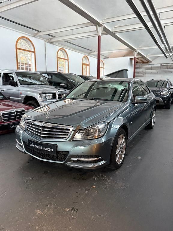 Grau Gebraucht 2013 Mercedes C220 Limousine | 10.990 € (Fairer Preis) - Bild 1/4