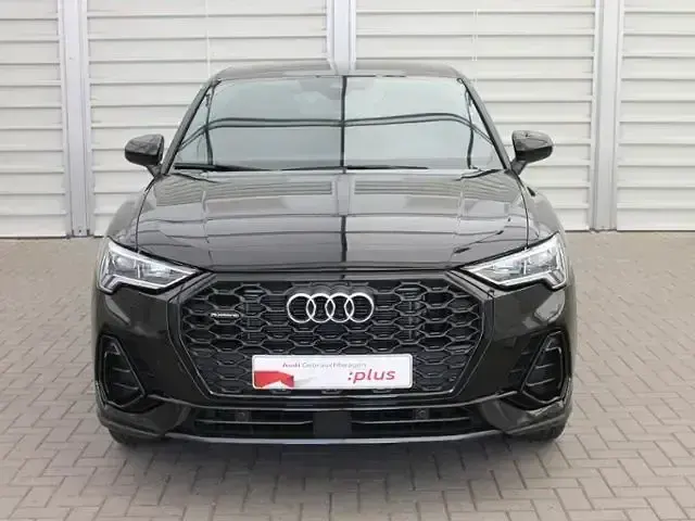 Gebraucht Audi Q3 Sportback S-Line 190 PS (139 kW) 2024 Mythosschwarz metallic SUV