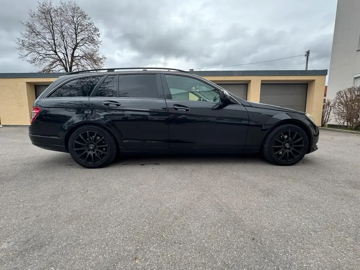 Gebraucht Mercedes C220 170 PS (125 kW) 2008 Schwarz Kombi