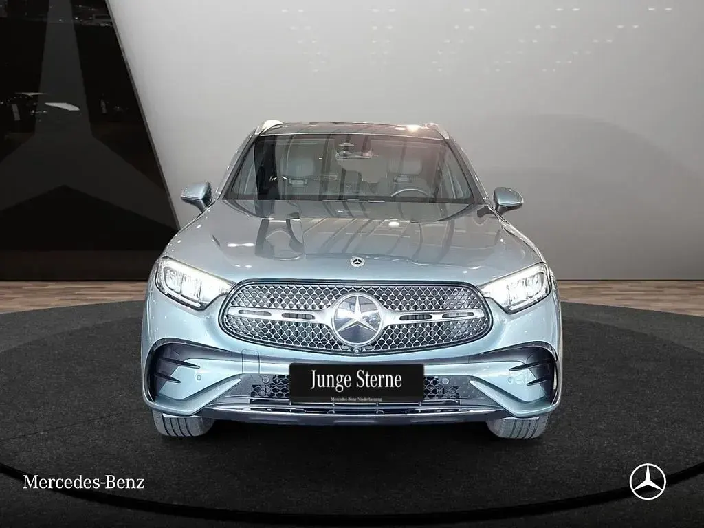Gebraucht Mercedes GLC200 AMG 204 PS (150 kW) 2025 Silber SUV