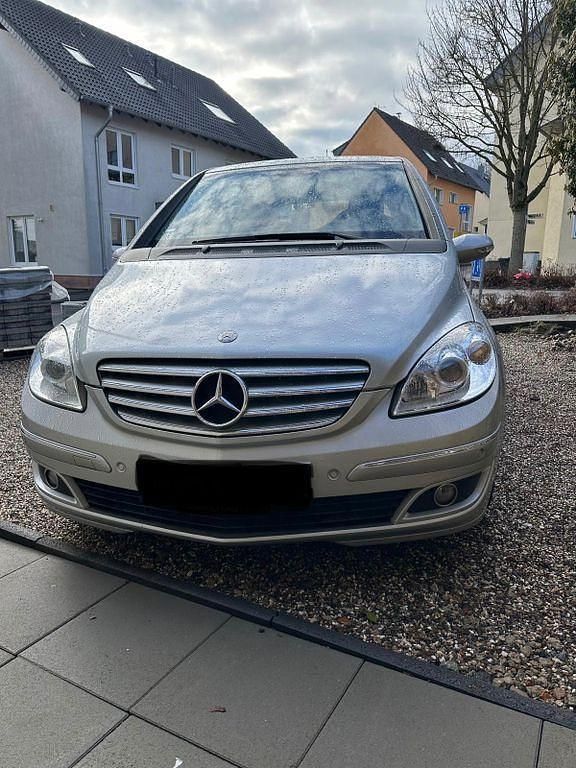 Silber Gebraucht 2005 Mercedes B200 Van / Kleinbus | 3.500 € (Guter Preis) - Bild 1/4