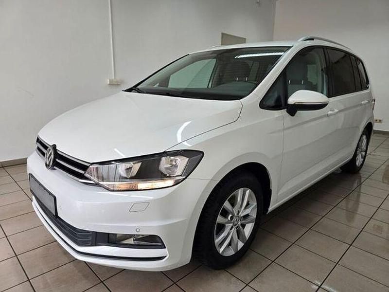Gebraucht VW Touran Allstar 110 PS (80 kW) 2017 Weiß Van / Kleinbus