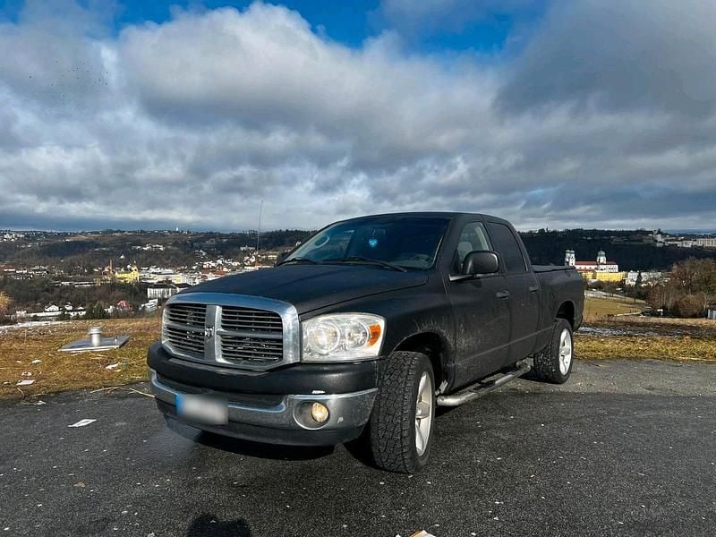 Second-hand Dodge Ram 315 CP (231 kW) 2008 Negru Pickup