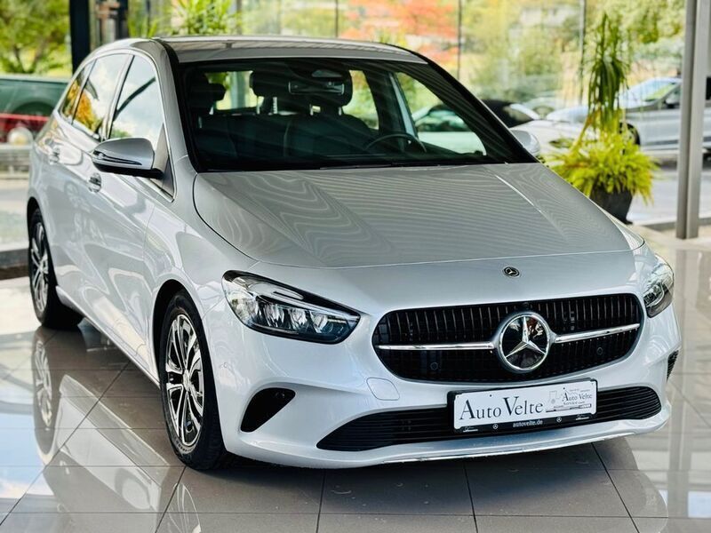 Usata Mercedes B220 190 CV (139 kW) 2023 Argento Monovolume