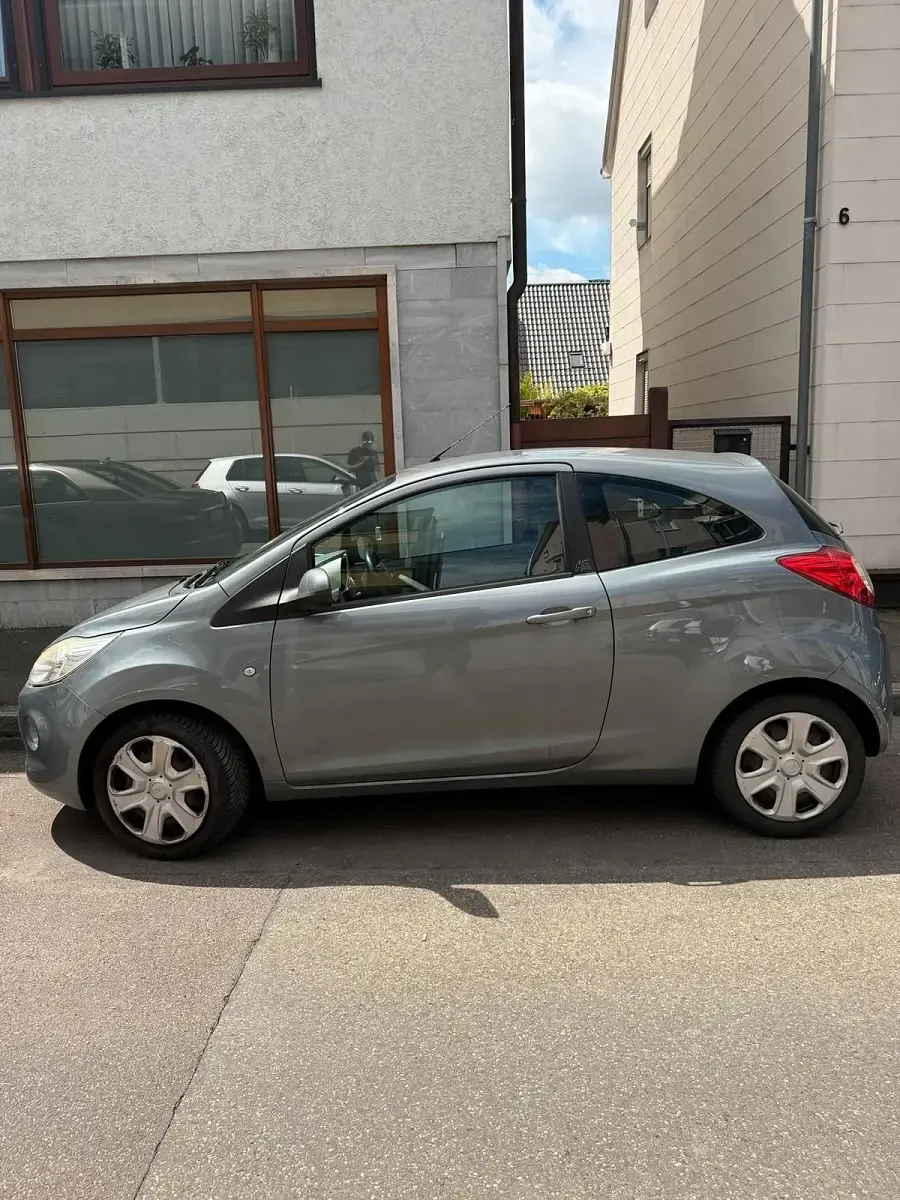 Gebraucht Ford Ka 69 PS (50 kW) 2009 Grau Kleinwagen