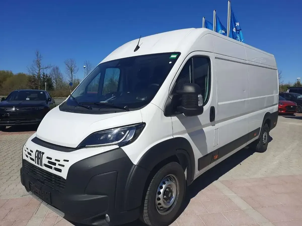 Gebraucht Fiat Ducato 179 PS (131 kW) 2024 Ducato weiß Van