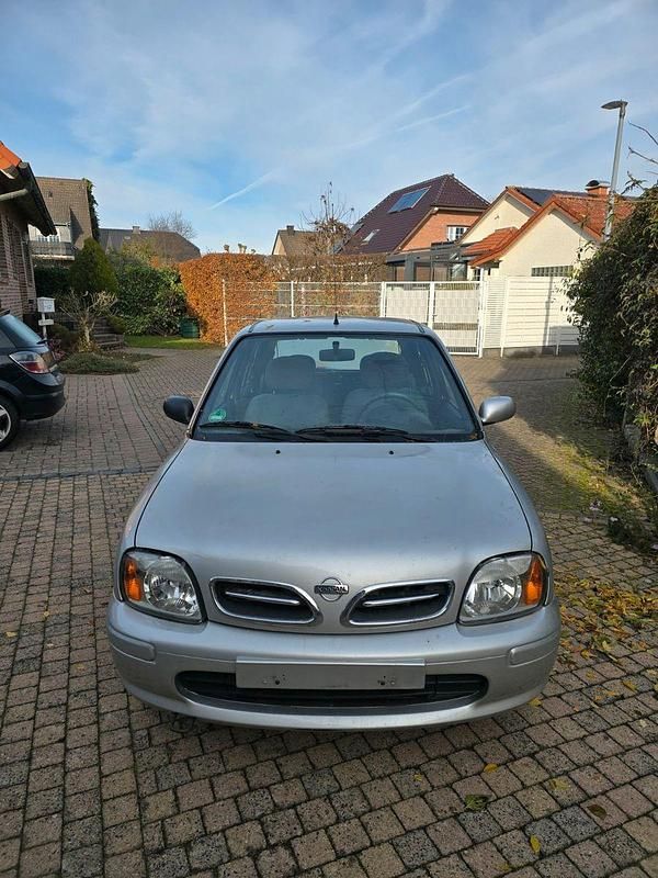 Silber Gebraucht 2001 Nissan Micra Comfort Kleinwagen | 1.000 € (Superpreis) - Bild 1/4